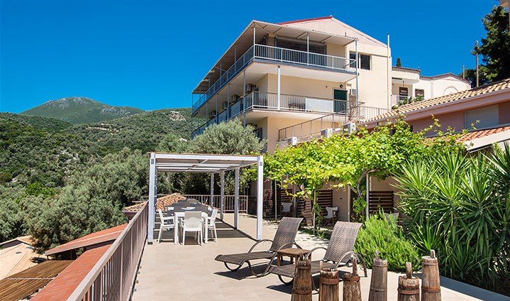 Apartmánový dům Poros Beach - 