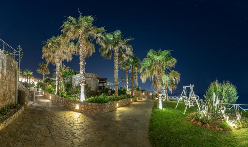 Hotel Ikaros Beach Resort & Spa