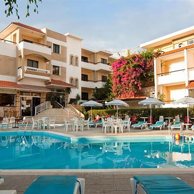 Aparthotel Kassandra Family