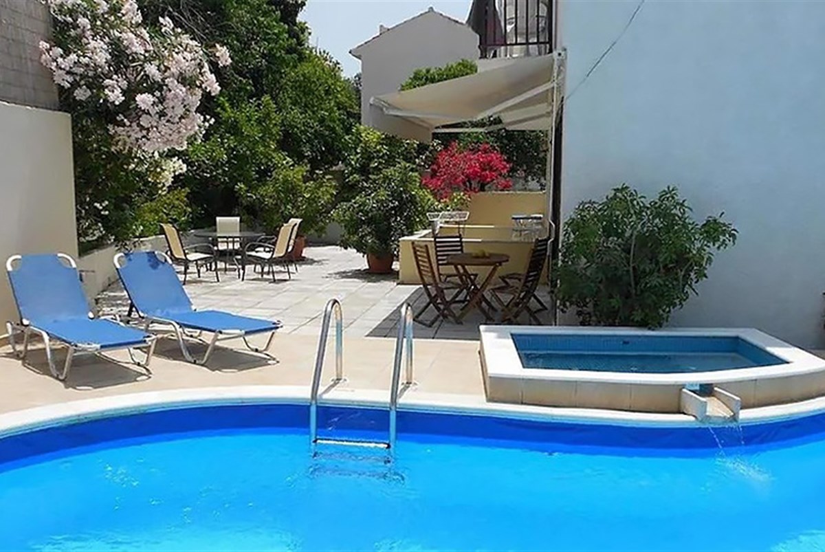 Studia Frini - Thassos