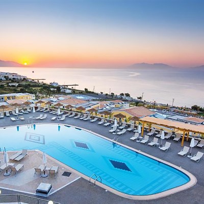 Hotel Grand Blue Beach