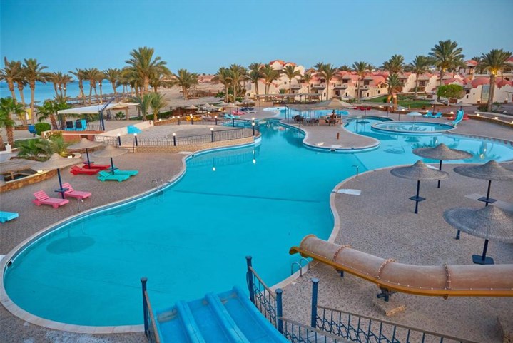 Hotel Protels Crystal Beach Resort - 