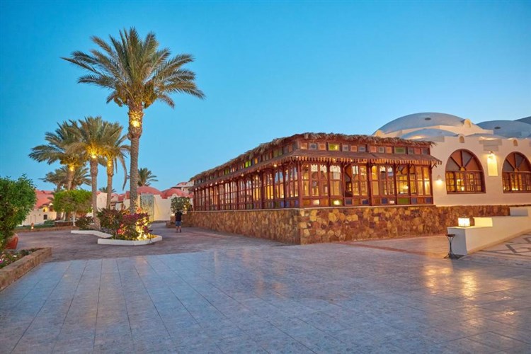 Hotel Protels Crystal Beach Resort
