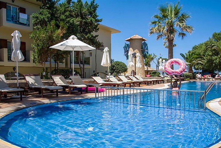 Hotel Kalyves Beach - 