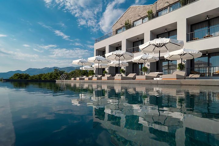 Hotel Vivid Blue Serenity Resort - 