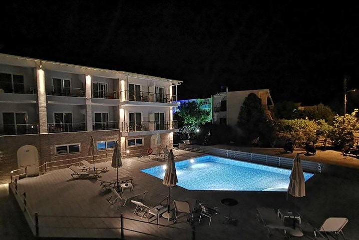 Hotel Three Island View - 