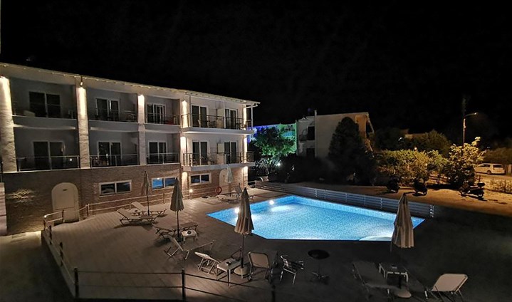 Hotel Three Island View - 