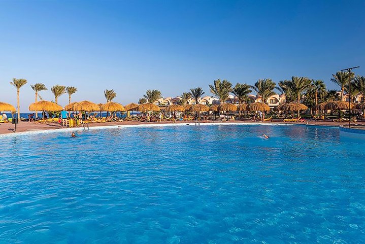 Hotel The Three Corners Sea Beach Resort - 