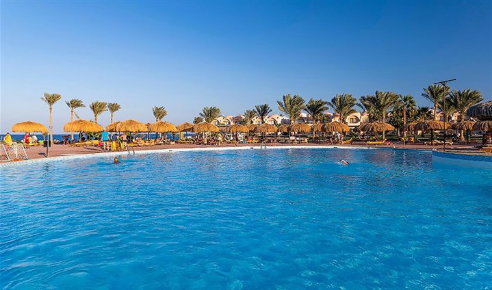 Hotel The Three Corners Sea Beach Resort - 