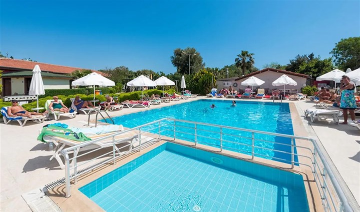 Hotel Altinkum Beach - 