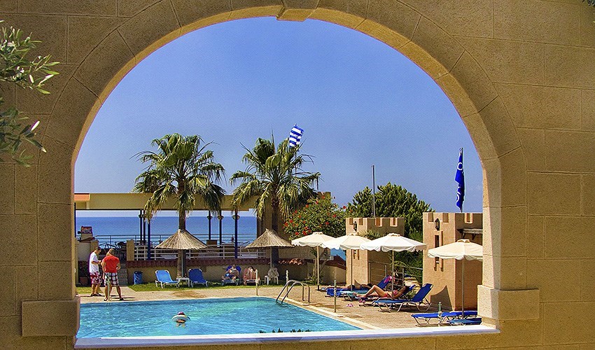 Hotel Ilyssion Beach Resort