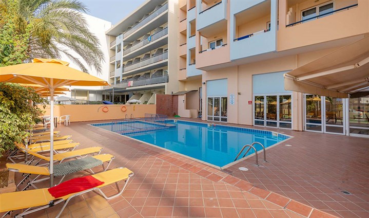 Aparthotel Lefkoniko Bay - 