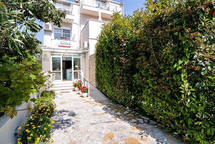 Aparthotel Agnadi Suites - 