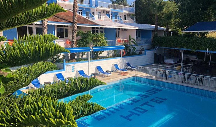Hotel Side Temple - 