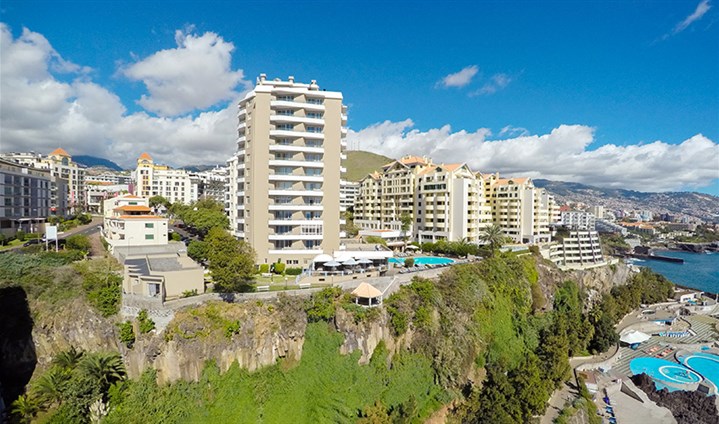 Aparthotel Duas Torres - 