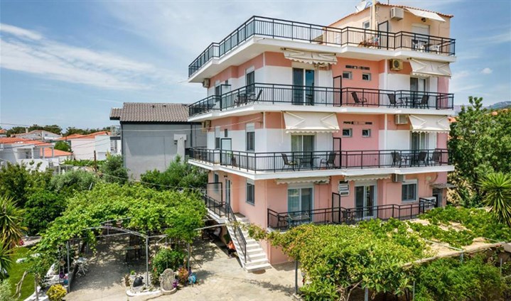 Apartmánový dům Ianos (Janos) - 