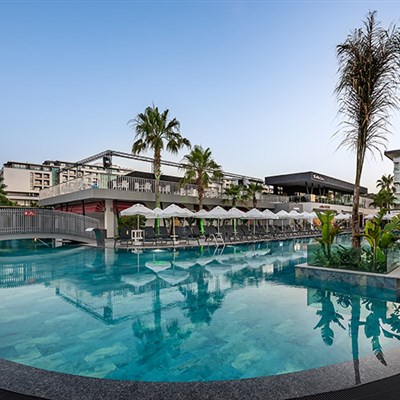 Hotel White City Resort