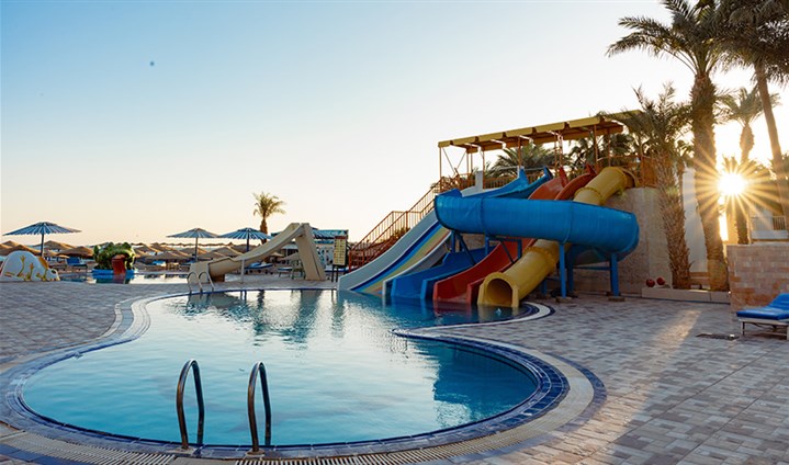 Hotel Empire Beach Aqua Park - 