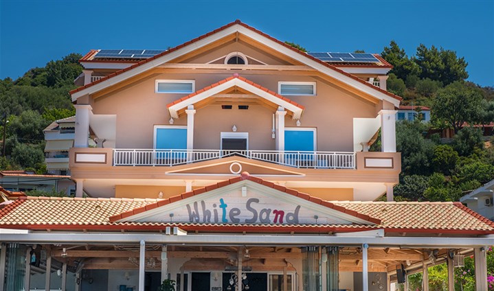 Hotel White Sands Beach - 