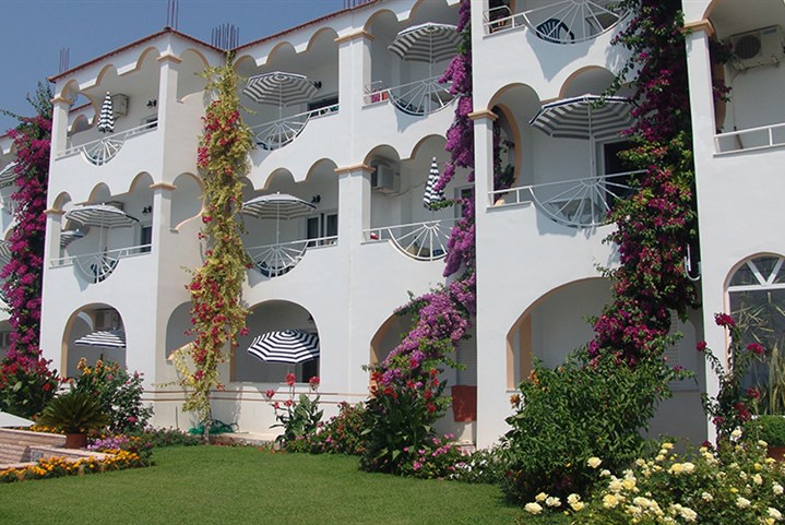 Hotel Haris Apartments and Suites - Byala
