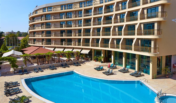 Hotel Mena Palace - 