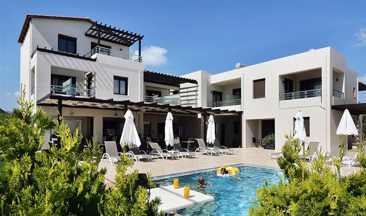 Aparthotel Carisa Suites - 