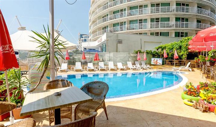 Hotel Briz - Sea Breeze - 