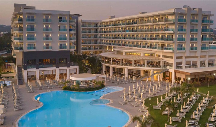 Hotel Nissi Blu Beach Resort - 