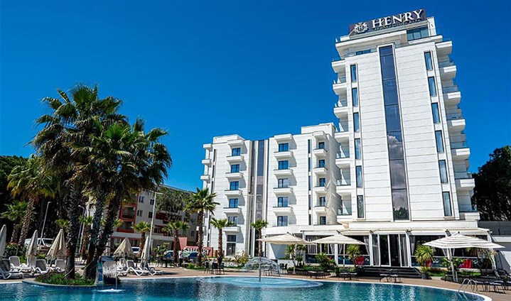 Hotel Henry Resort & SPA - 