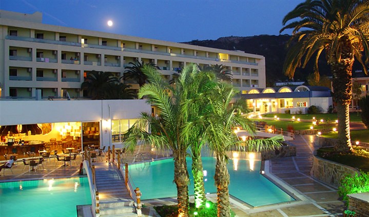 Hotel Avra Beach Resort - 