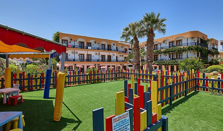 Hotel Malia Bay Beach & Bungalows **** Ostrov Kréta BRENNA